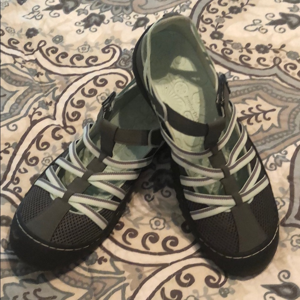 JBU hiking Water Shoes Size 10